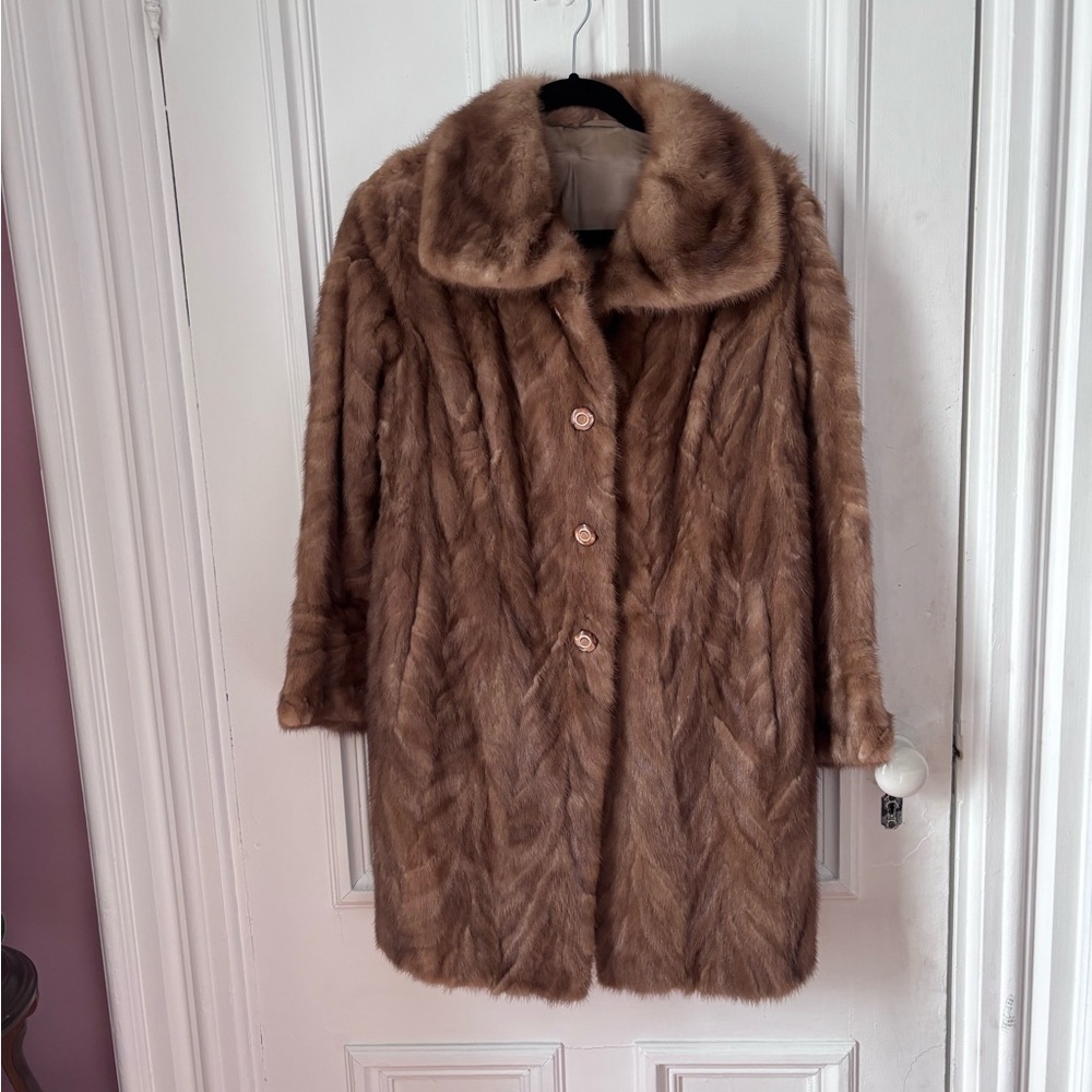 Vintage 1960’s Tan Mink 3/4 Length Button Front Lined No Tag Fur Coat